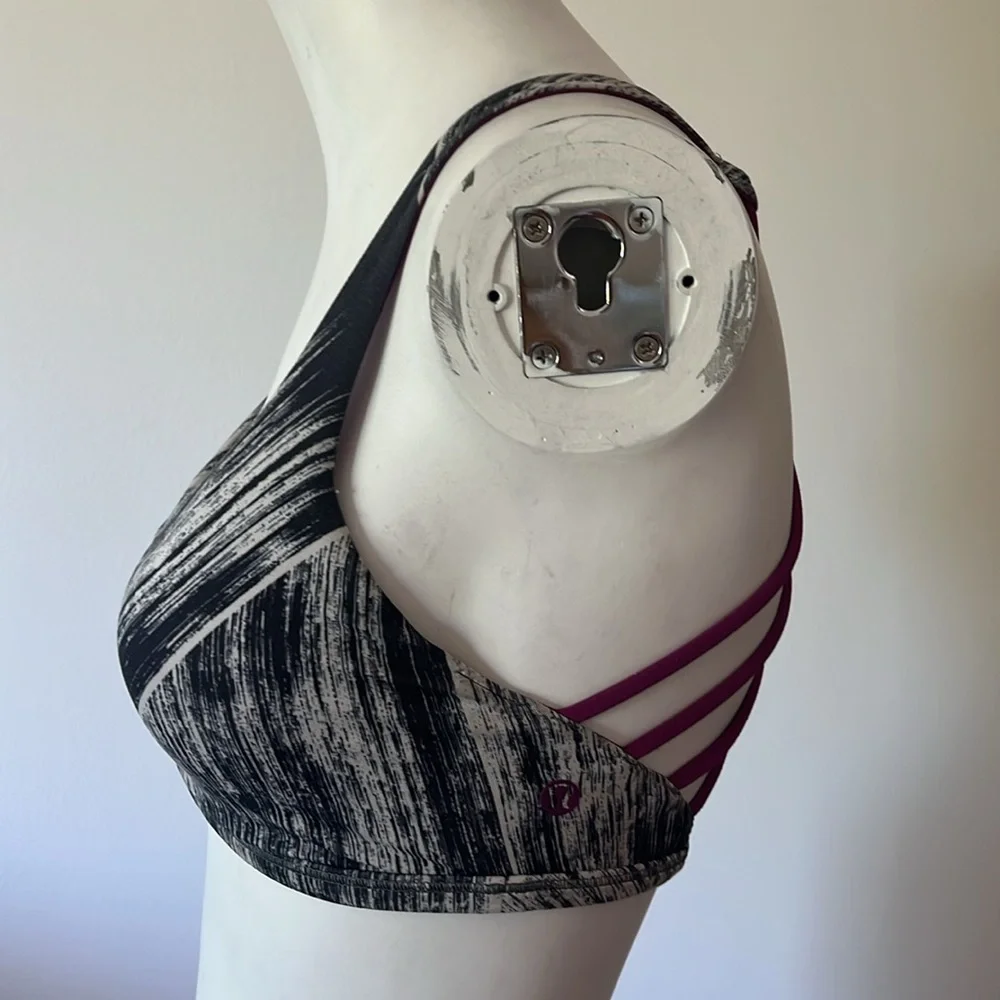 Lululemon Free To Be Wild Heat Wave White Black Regal Palm Size 6 Bra